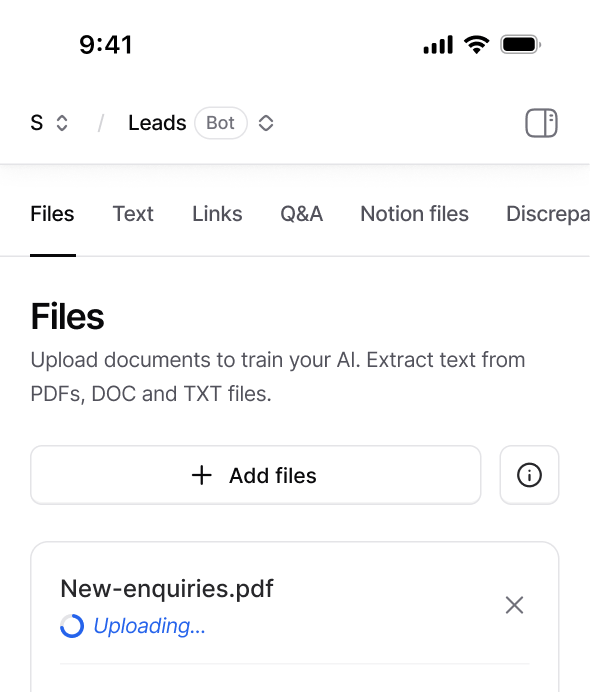 Interface mobile pour ajouter des fichiers et sources à un chatbot IA de PME