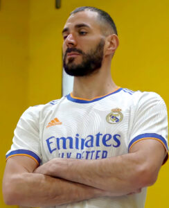 Karim Benzema en 2021 avec le maillot du Real Madrid
