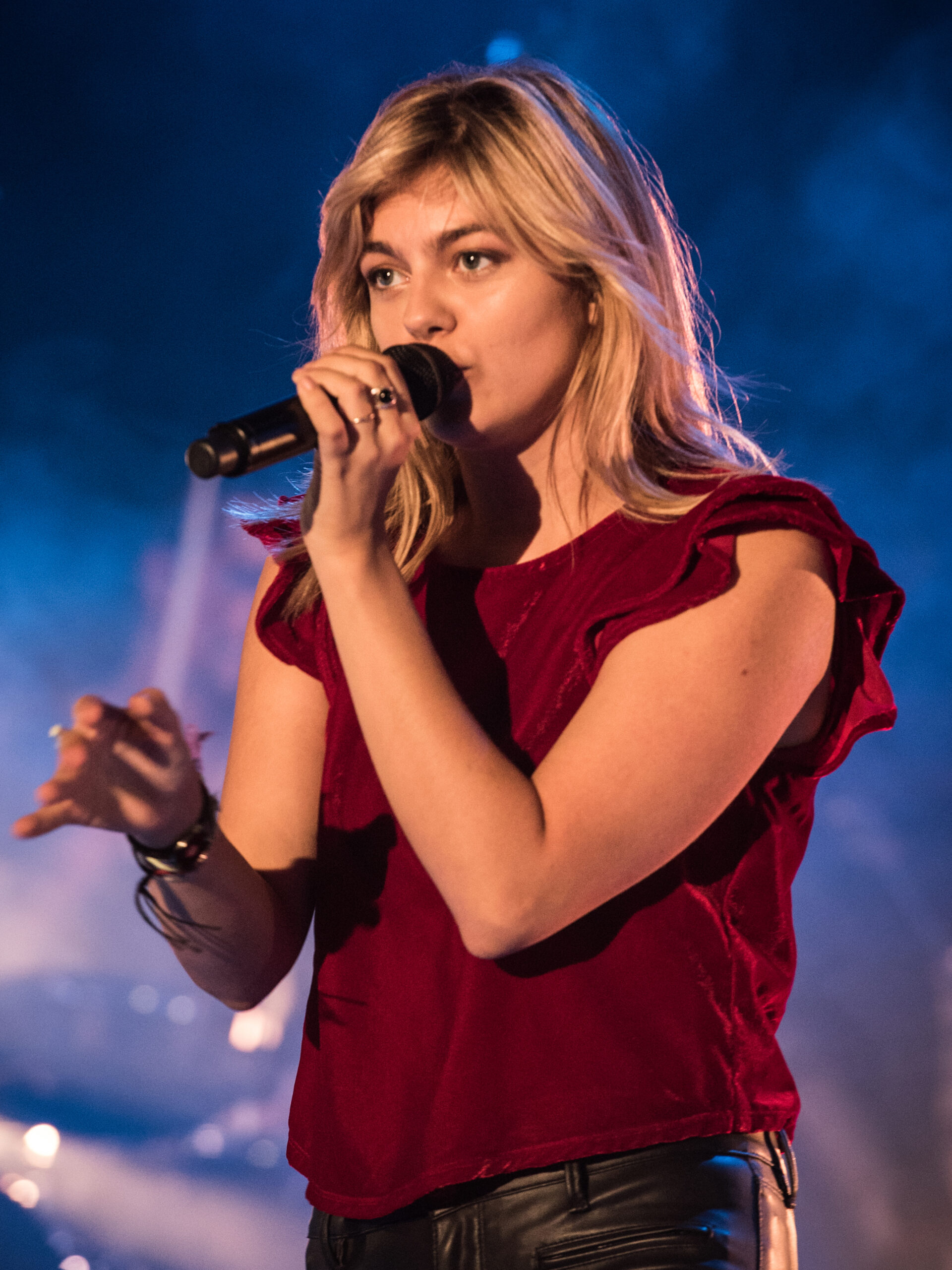 Louane 2026 fortune revenus carrière photo 4