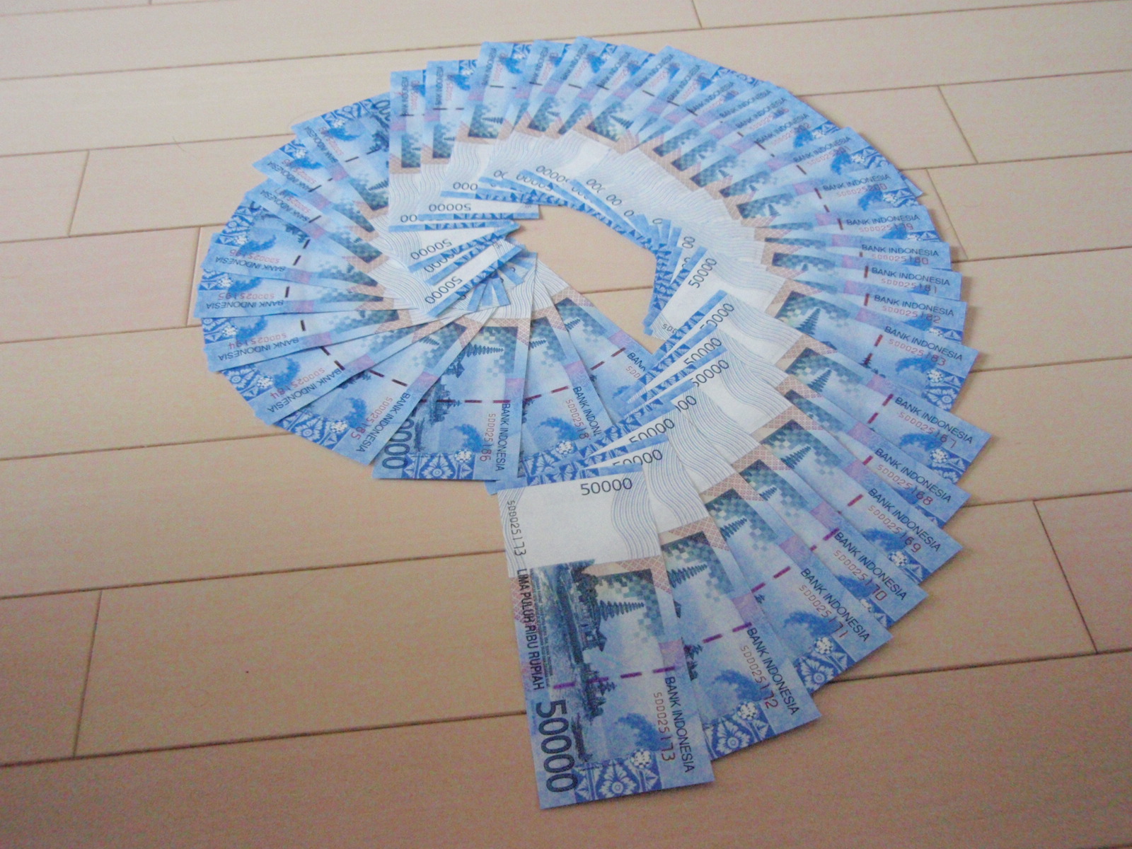 Billets de roupies indonésiennes pour préparer son argent de poche à Bali